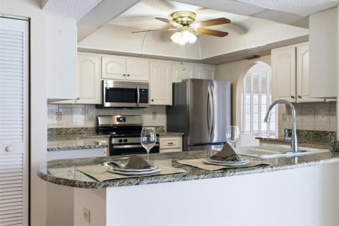House in Port Charlotte, Florida 4 bedrooms, 212.1 sq.m. № 2093076 - photo 8