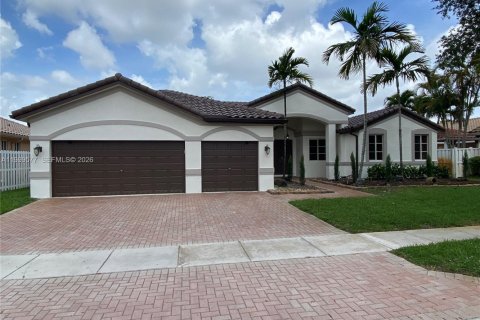 House in Miramar, Florida 5 bedrooms, 281.12 sq.m. № 2064356 - photo 3