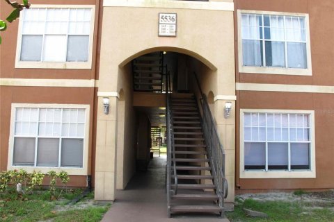 Condominio en Orlando, Florida, 2 dormitorios  № 2291145