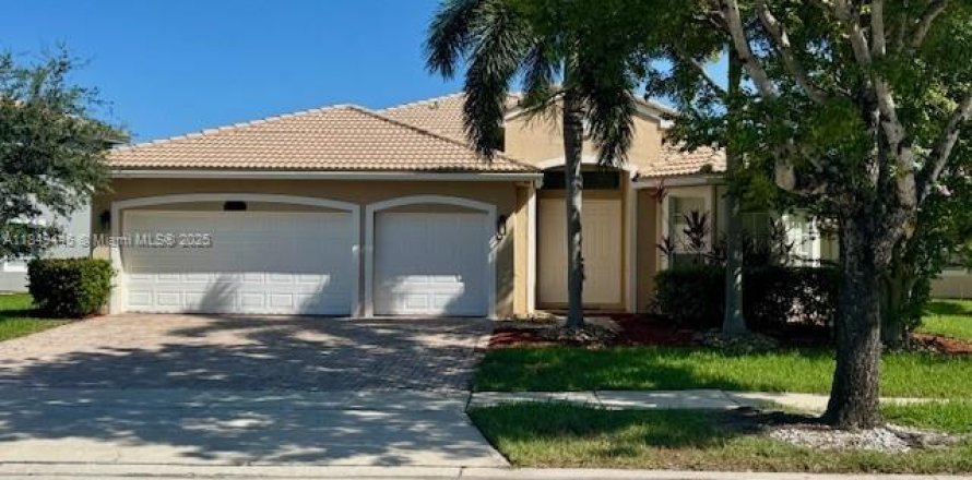 Villa ou maison à Miramar, Floride 3 chambres, 236.99 m2 № 1852093