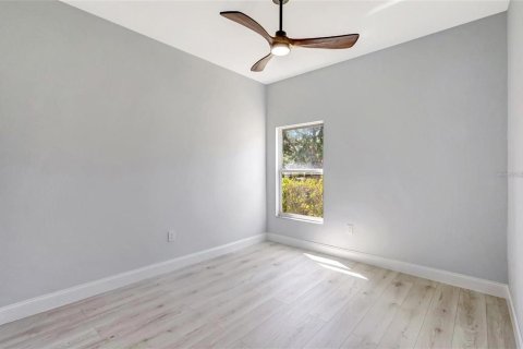 Casa en venta en Lakewood Ranch, Florida, 4 dormitorios, 215.25 m2 № 1853544 - foto 21