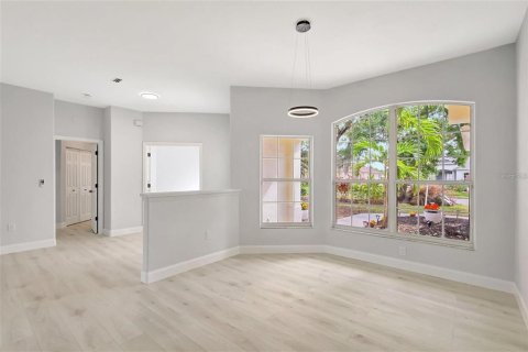 Casa en venta en Lakewood Ranch, Florida, 4 dormitorios, 215.25 m2 № 1853544 - foto 5