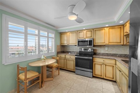 Copropriété à vendre à Clearwater, Floride: 2 chambres, 126.63 m2 № 1769813 - photo 9