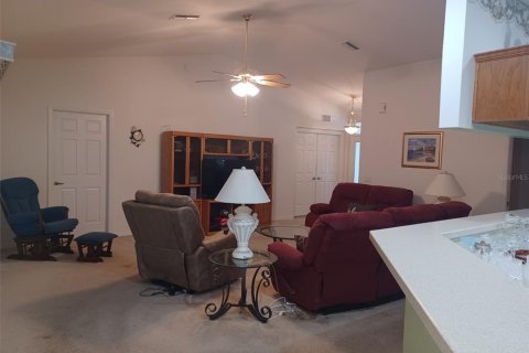 House in Dunnellon, Florida 3 bedrooms, 163.42 sq.m. № 2321431 - photo 6