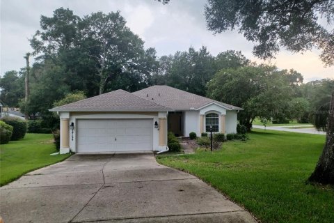 House in Dunnellon, Florida 3 bedrooms, 163.42 sq.m. № 2321431