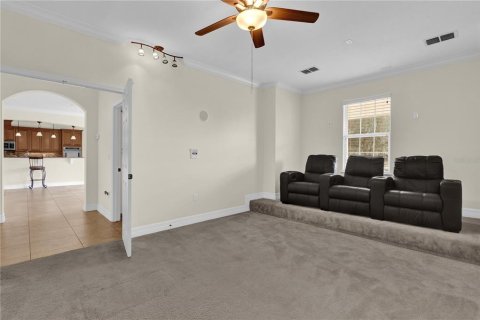 House in Orlando, Florida 5 bedrooms, 415.64 sq.m. № 1866101 - photo 28