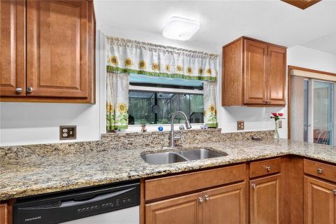 Villa ou maison à vendre à Eustis, Floride: 3 chambres, 130.16 m2 № 2413444 - photo 10
