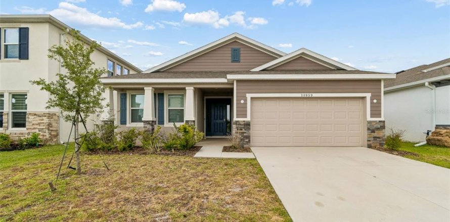 Casa en San Antonio, Florida 3 dormitorios, 171.31 m2 № 2230278