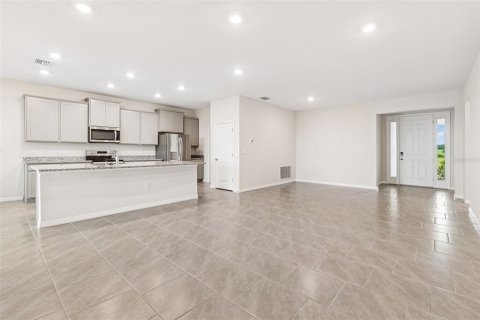 Casa en venta en San Antonio, Florida, 3 dormitorios, 171.31 m2 № 2230278 - foto 12