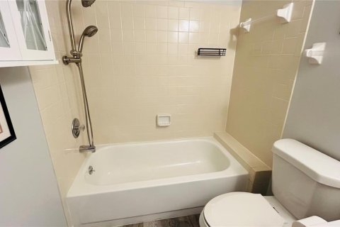 Condo in Port Charlotte, Florida, 2 bedrooms  № 2396253 - photo 27
