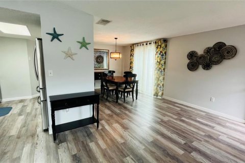 Condo in Port Charlotte, Florida, 2 bedrooms  № 2396253 - photo 9