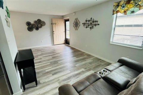 Condo in Port Charlotte, Florida, 2 bedrooms  № 2396253 - photo 7