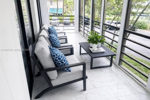 Купить кондоминиум в Майами, Флорида 2 спальни, 113.53м2, № 2044929 - фото 12