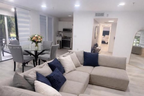 Купить кондоминиум в Майами, Флорида 2 спальни, 113.53м2, № 2044929 - фото 6