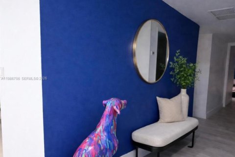 Купить кондоминиум в Майами, Флорида 2 спальни, 113.53м2, № 2044929 - фото 3