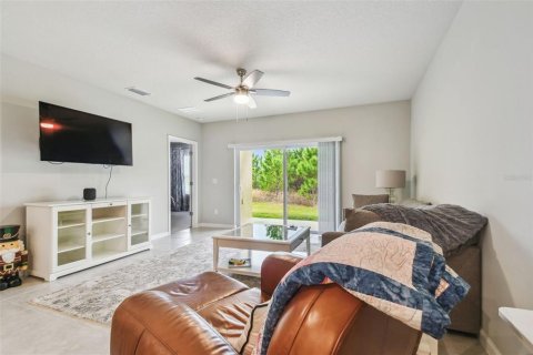 House in Land O' Lakes, Florida 3 bedrooms, 142.33 sq.m. № 1851687 - photo 24