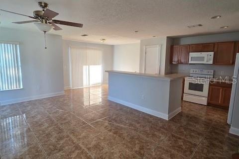 Townhouse in Kissimmee, Florida 3 bedrooms, 164.34 sq.m. № 2379803 - photo 8