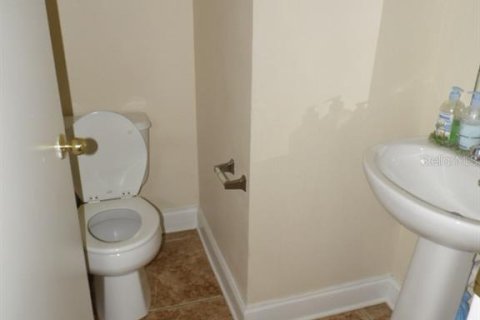 Townhouse in Kissimmee, Florida 3 bedrooms, 164.34 sq.m. № 2379803 - photo 19