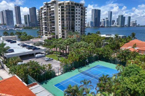 Copropriété à louer à Miami, Floride: 2 chambres, 133.78 m2 № 1998158 - photo 18