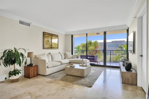 Copropriété à louer à Miami, Floride: 2 chambres, 133.78 m2 № 1998158 - photo 2