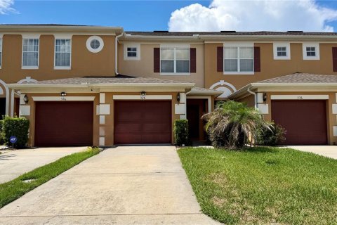 Townhouse in Davenport, Florida 2 bedrooms, 121.98 sq.m. № 2207502