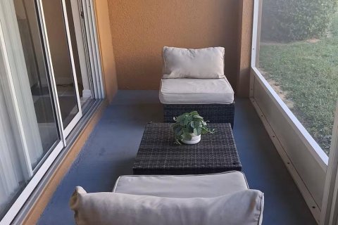 Townhouse in Davenport, Florida 2 bedrooms, 121.98 sq.m. № 2207502 - photo 5