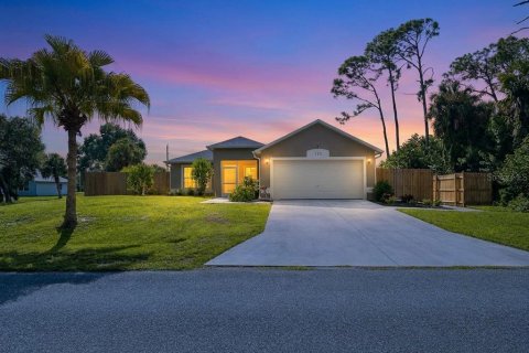 Casa en Port Charlotte, Florida 3 dormitorios, 117.43 m2 № 2384459