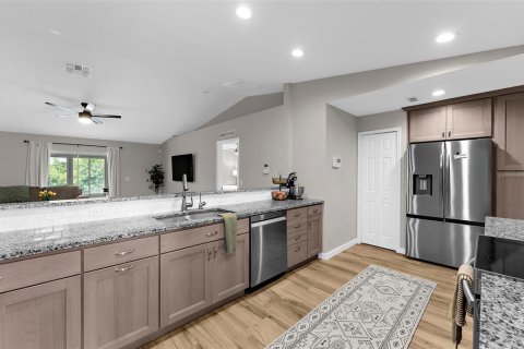 Casa en venta en Port Charlotte, Florida, 3 dormitorios, 117.43 m2 № 2384459 - foto 6