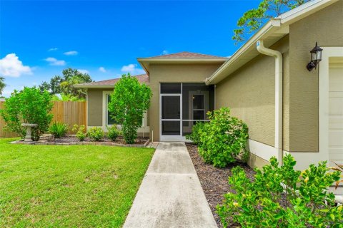 Casa en venta en Port Charlotte, Florida, 3 dormitorios, 117.43 m2 № 2384459 - foto 4