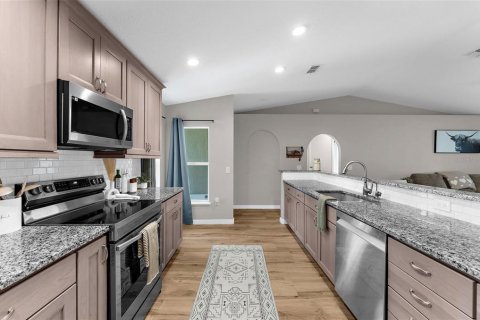 Casa en venta en Port Charlotte, Florida, 3 dormitorios, 117.43 m2 № 2384459 - foto 9
