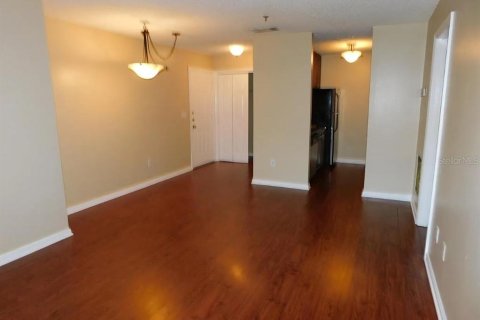 Condominio en alquiler en Saint Petersburg, Florida, 1 dormitorio, 61.78 m2 № 1919799 - foto 2