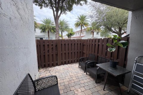 Condominio en alquiler en Doral, Florida, 3 dormitorios, 104.05 m2 № 2002171 - foto 18