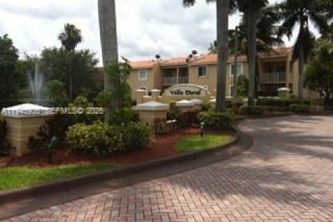 Copropriété à louer à Doral, Floride: 3 chambres, 104.05 m2 № 2002171 - photo 2