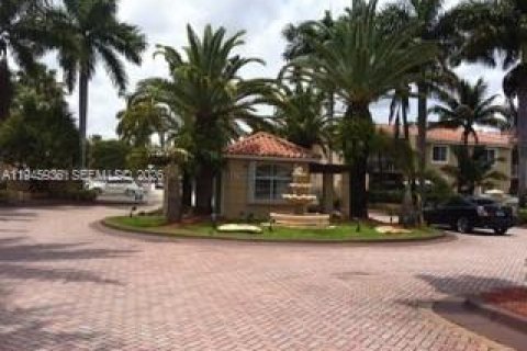 Condo à Doral, Floride, 3 chambres  № 2002171