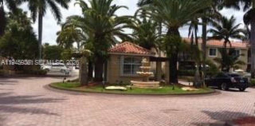 Condo à Doral, Floride, 3 chambres  № 2002171