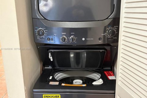 Condominio en alquiler en Doral, Florida, 3 dormitorios, 104.05 m2 № 2002171 - foto 22