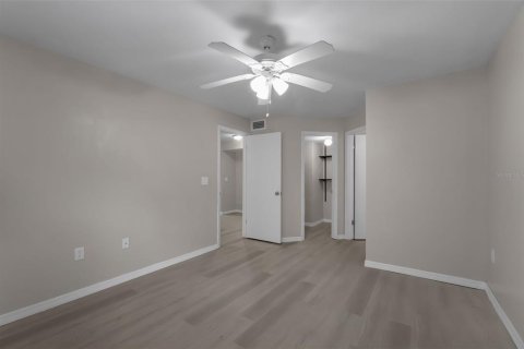 Condo in Kissimmee, Florida, 2 bedrooms  № 2197454 - photo 18