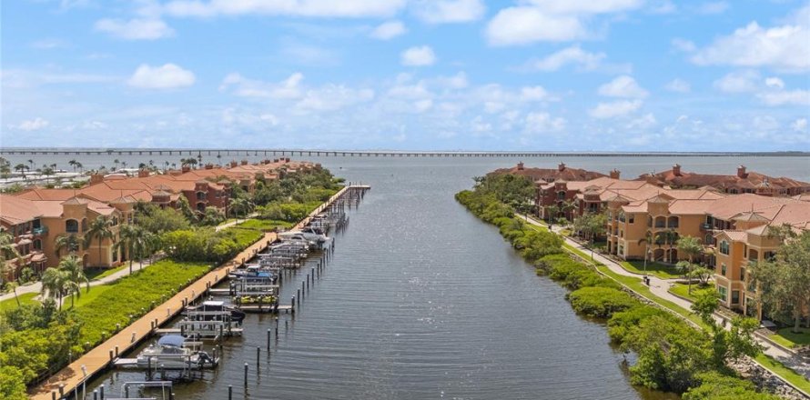 Condo in Clearwater, Florida, 2 bedrooms № 1829259