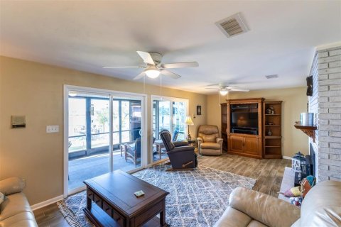 Villa ou maison à vendre à Hawthorne, Floride: 4 chambres, 242.66 m2 № 2196286 - photo 9