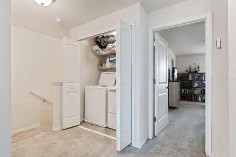 Townhouse in Winter Garden, Florida 3 bedrooms, 145.67 sq.m. № 2211351 - photo 25