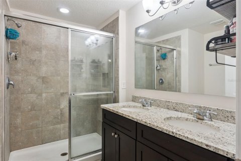 Townhouse in Winter Garden, Florida 3 bedrooms, 145.67 sq.m. № 2211351 - photo 30