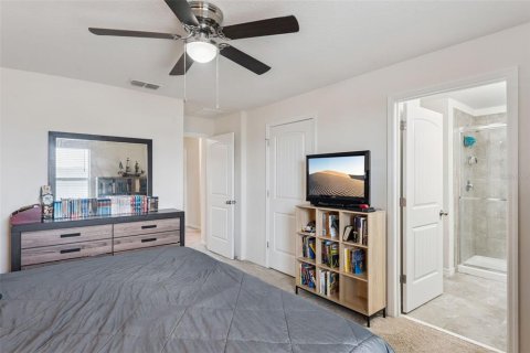 Townhouse in Winter Garden, Florida 3 bedrooms, 145.67 sq.m. № 2211351 - photo 29