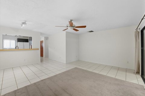 Casa en alquiler en Winter Park, Florida, 2 dormitorios, 94.76 m2 № 1901676 - foto 5