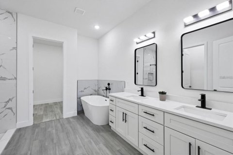 Villa ou maison à vendre à Punta Gorda, Floride: 4 chambres, 175.4 m2 № 1853189 - photo 11