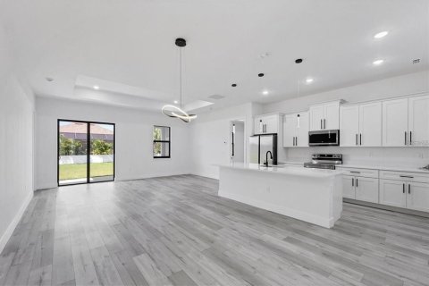 Villa ou maison à vendre à Punta Gorda, Floride: 4 chambres, 175.4 m2 № 1853189 - photo 6