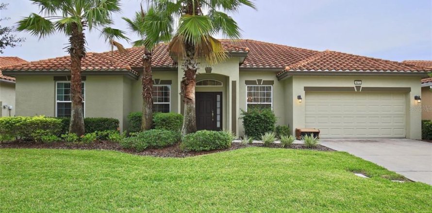 House in Davenport, Florida 4 bedrooms, 201.78 sq.m. № 1733337