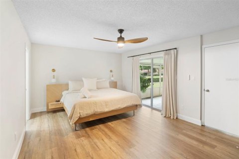 House in Orlando, Florida 4 bedrooms, 180.97 sq.m. № 1894436 - photo 26