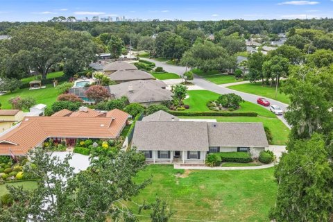 House in Orlando, Florida 4 bedrooms, 180.97 sq.m. № 1894436 - photo 12