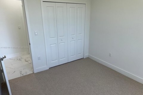 Купить виллу или дом в Хомстед, Флорида 4 спальни, 203.36м2, № 1977581 - фото 20