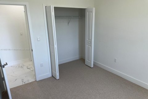 Купить виллу или дом в Хомстед, Флорида 4 спальни, 203.36м2, № 1977581 - фото 19